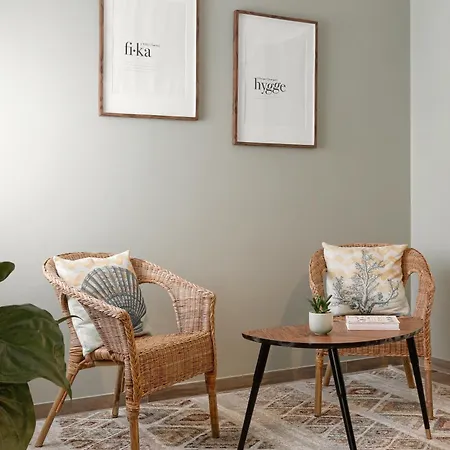 Δωμάτια σε οικογενειακή κατοικία Fika *