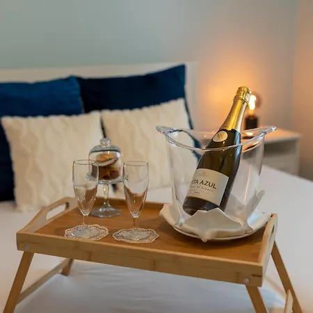 Δωμάτια σε οικογενειακή κατοικία Fika