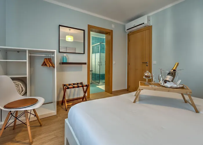 Homestay Fika Nazare